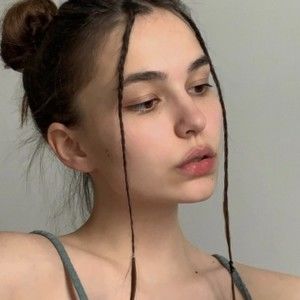 Meet your Posher, Lara